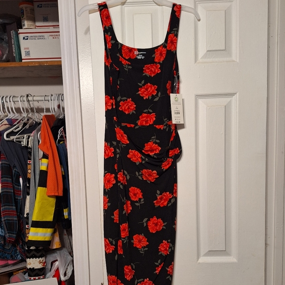 Beautiful dress - Picture 1 of 4